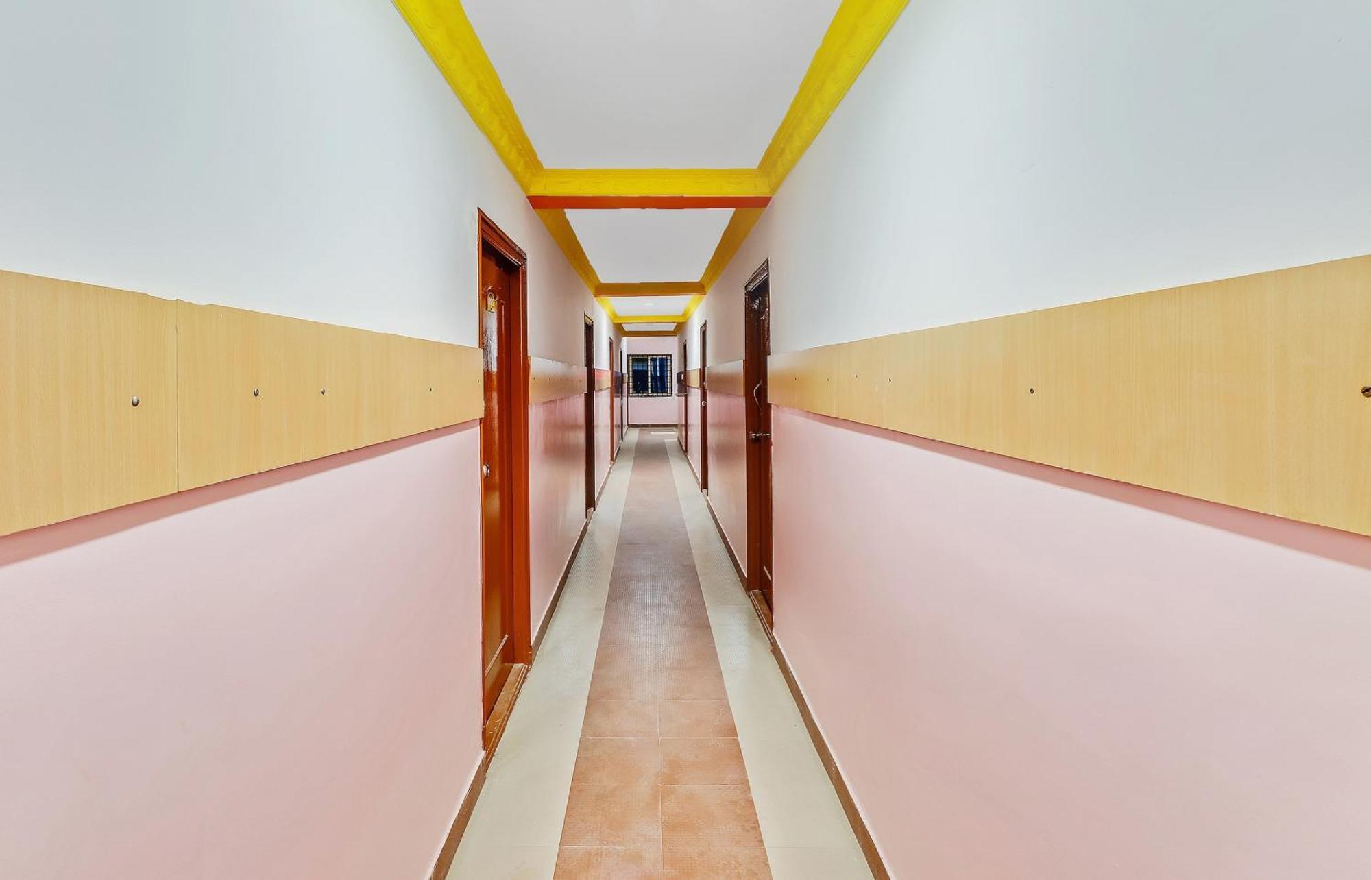 Hotel O Mrv Royal Suites Dod Jala Екстер'єр фото